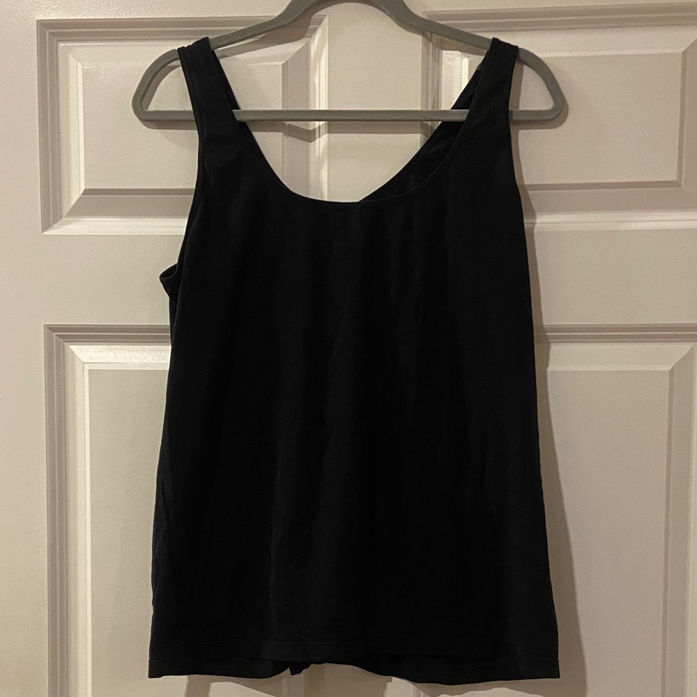 🧡 Women’s Old Navy tank top